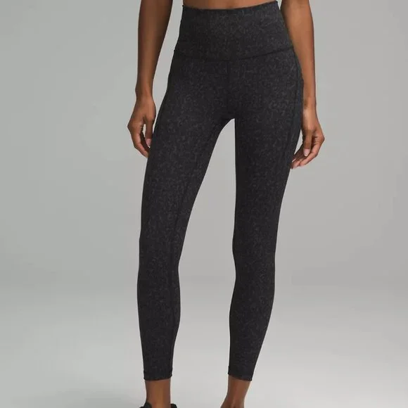 Lululemon Wunder Train High-Rise Tight with Pockets 25", size 8 - Picture 1 of 4